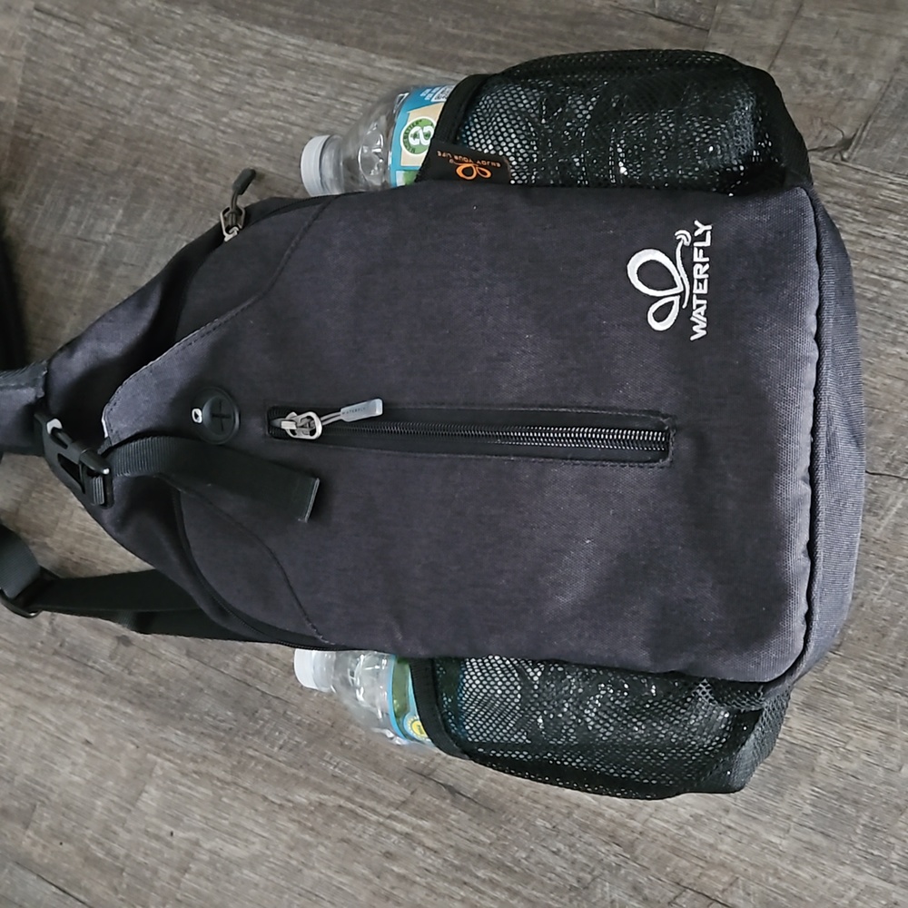 Pre-Own Multi-Use Backpack. - image 8